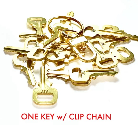 Louis Vuitton Key 1 pc 💯%Authentic - Picture 7 of 7